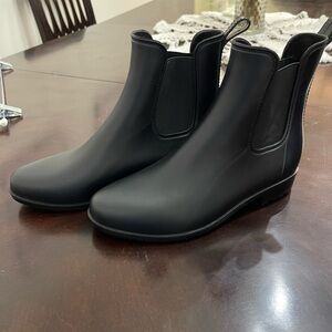 A new Day boots